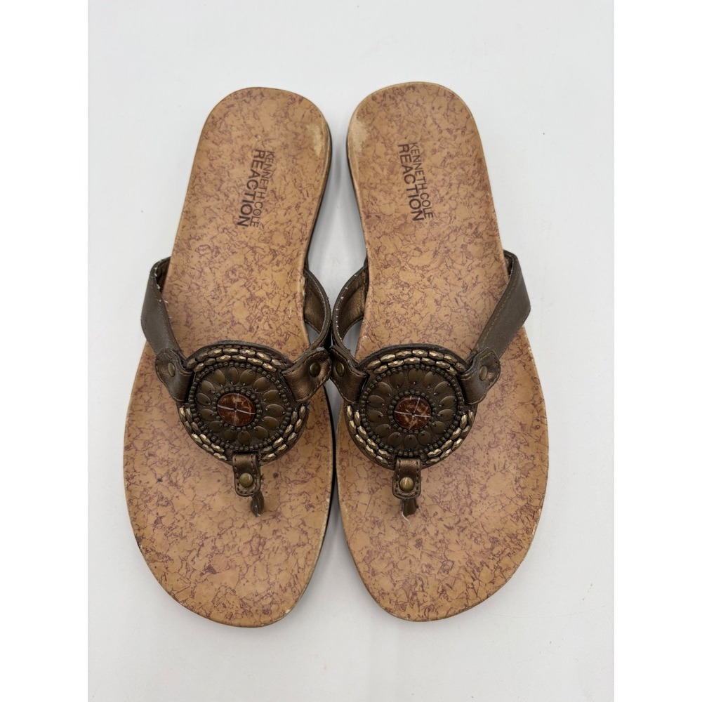 Kenneth Cole Reaction Touch of Glam Bronze Medallion Thong Sandals Womens 7.5M